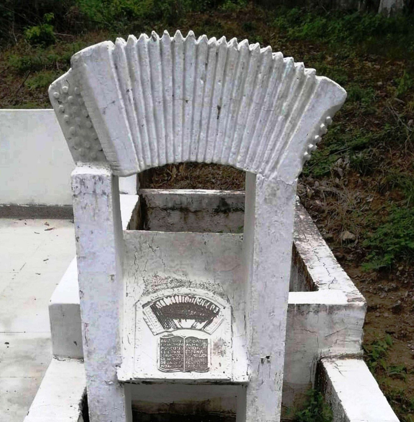 Tumba de Francisco El Hombre