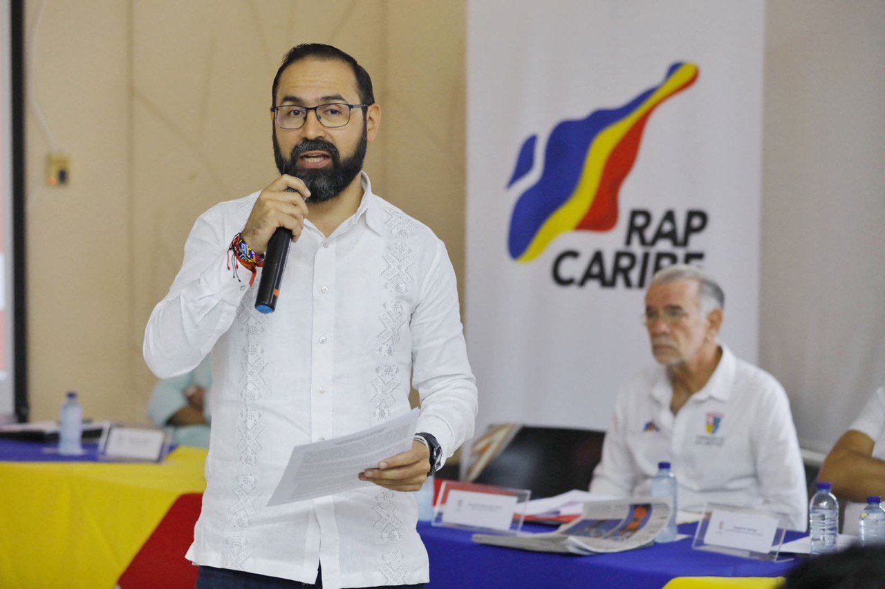 Andrés Camacho, Ministro de Minas y Energía.
