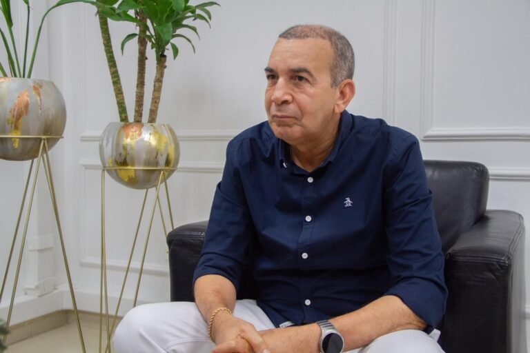 Director general de Corpoguajira, Samuel Lanao Robles.