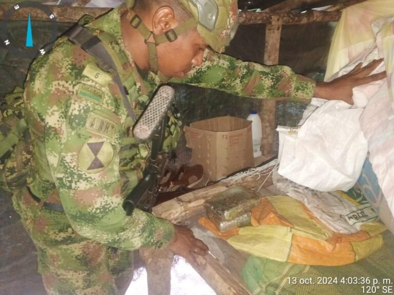 Grupos Rondón y Matamoros incautan cocaína y destruyen cultivo de marihuana en La Guajira
