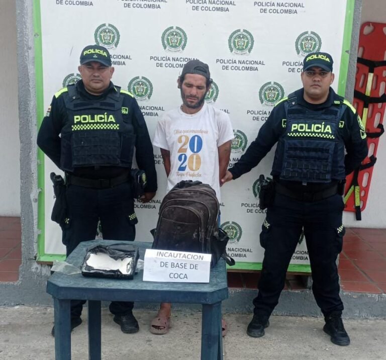 Corrió al ver a la Policía, pero fue detenido con más de un kilo de base de coca