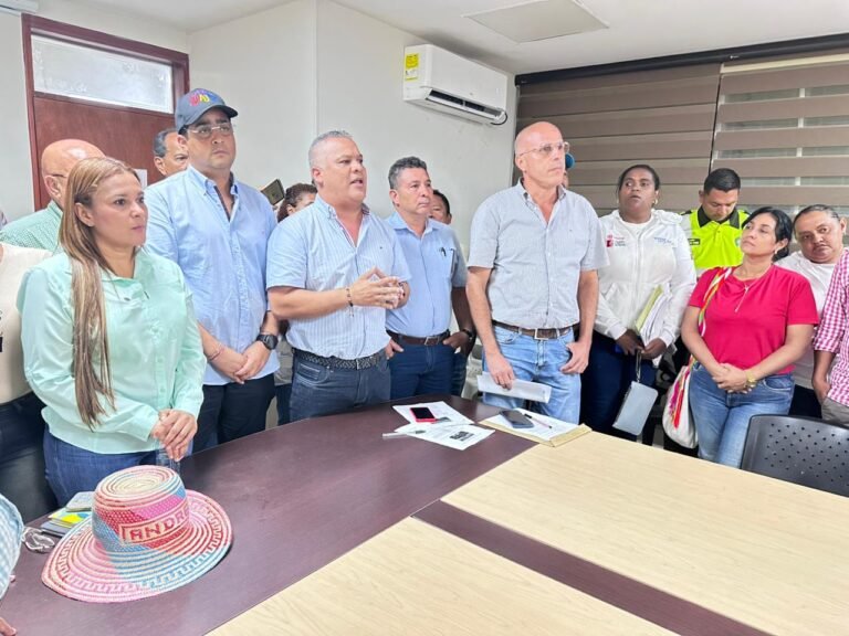 Gobernador logró acuerdos con manifestantes de Caracolí Sabanas de Manuela: paro se levantó