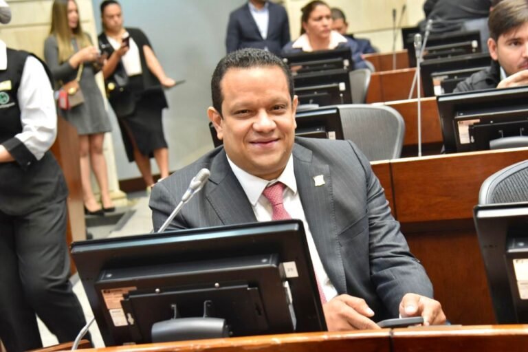 Jorge Cerchiaro Figueroa, representante a la Cámara por La Guajira.