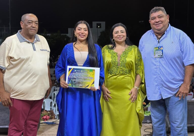 Entregan reconocimiento a la senadora Martha Peralta en el marco del Festival de la Integración Minera en Albania