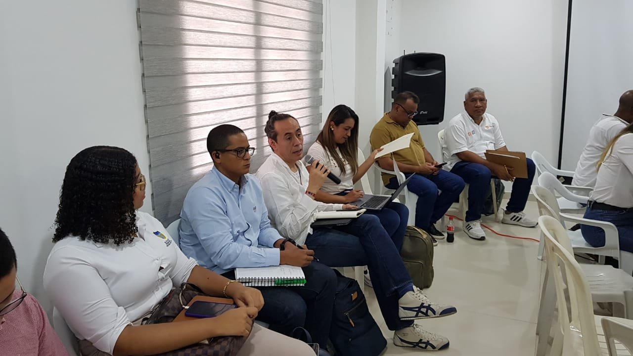Director de Invías y Viceministro de Infraestructura lideraron en Uribia cuarta sesión del Comité de Movilidad