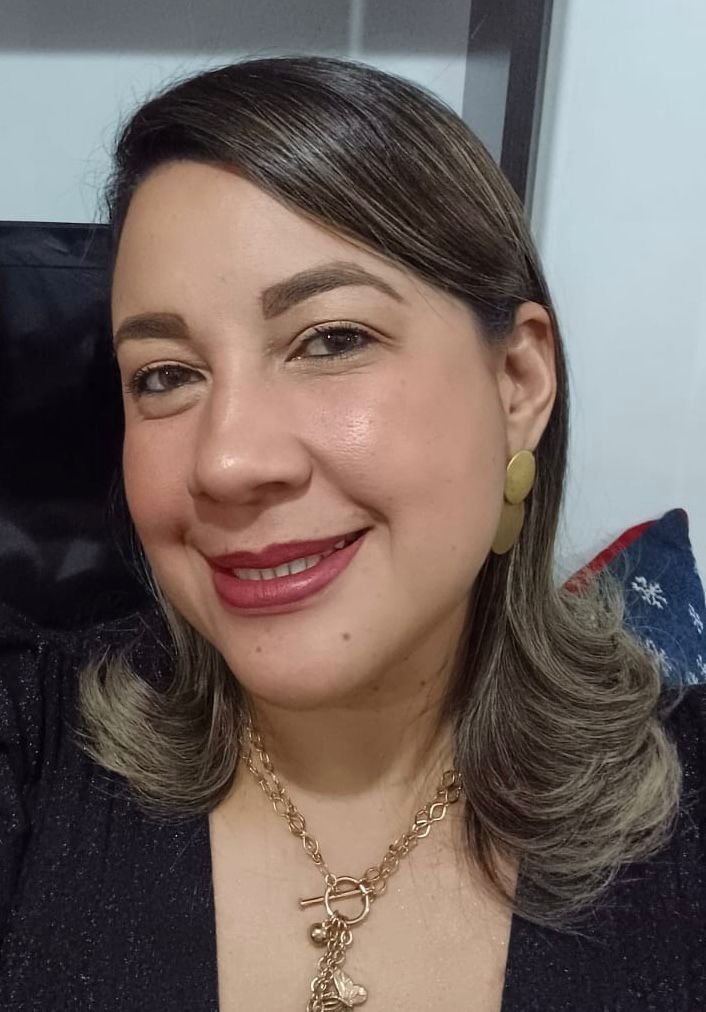 May Bellini Badillo Brito.