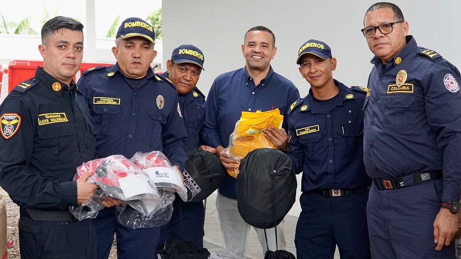 “Estos equipos permitirán a los bomberos del territorio mejorar su capacidad de respuesta ante emergencias”: Misael Velásquez Granadillo