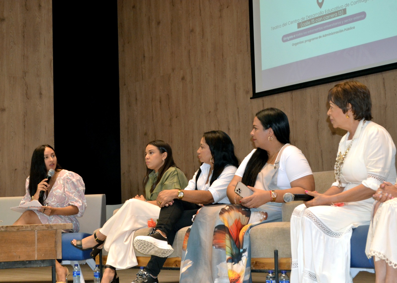 Mujeres Guajiras: Liderazgo y Resiliencia en la Política