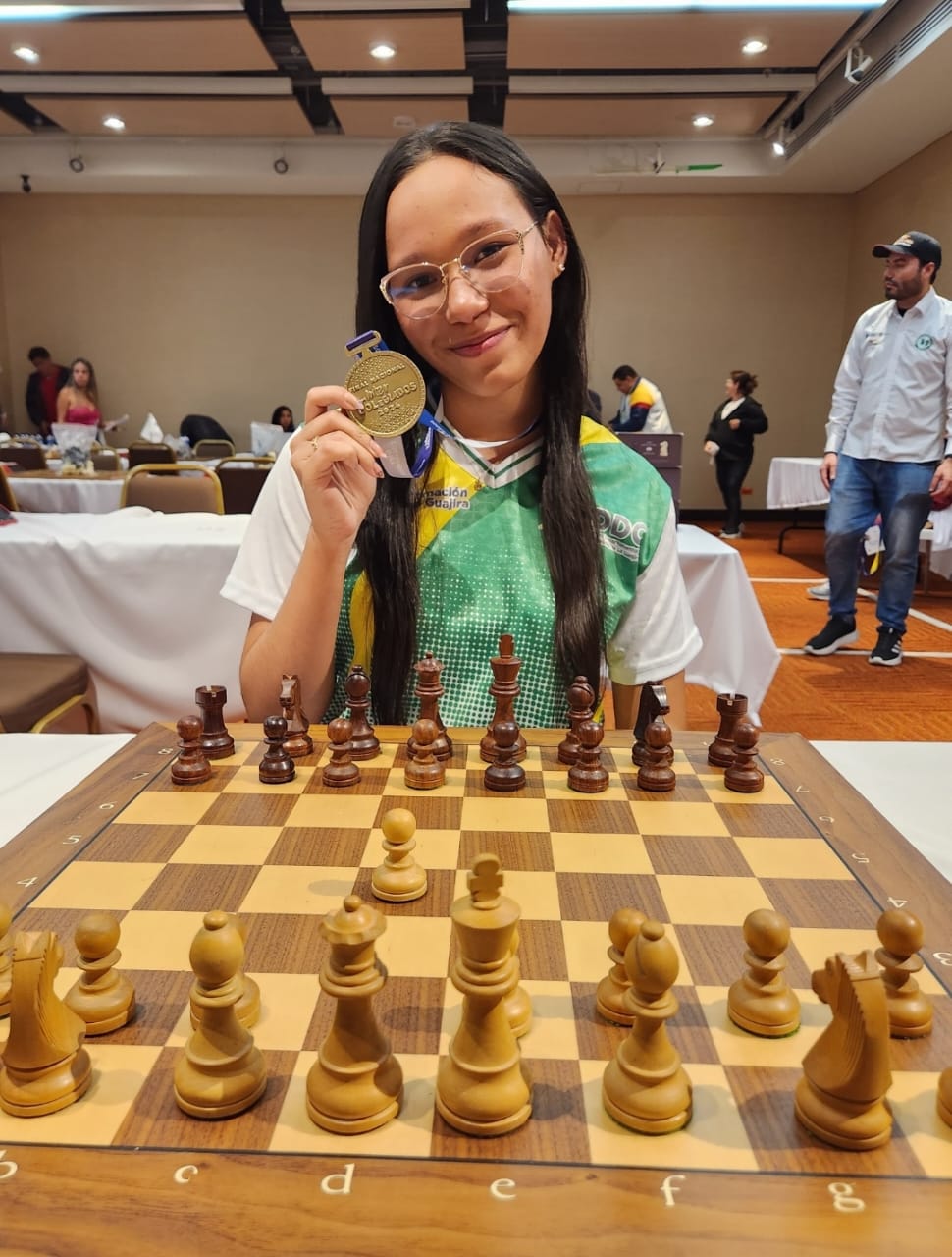 María Camila Tamara Zedan, medalla de oro en ajedrez.