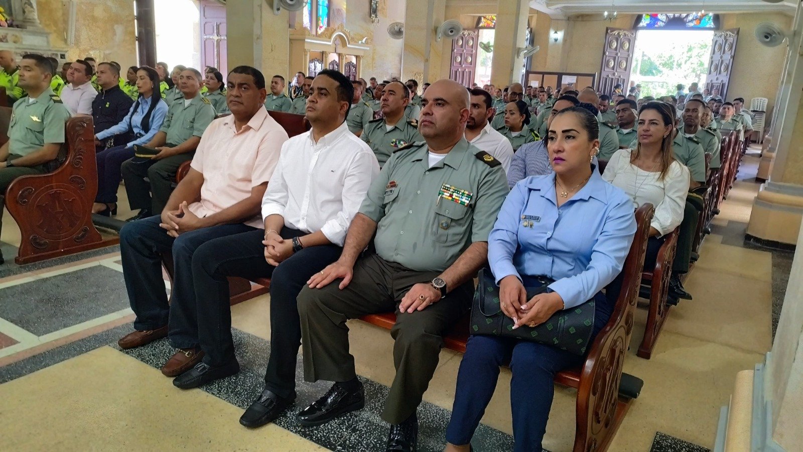 Gobernador Jairo Aguilar participó de eventos en conmemoración del centésimo trigésimo tercer aniversario de la Policía Nacional