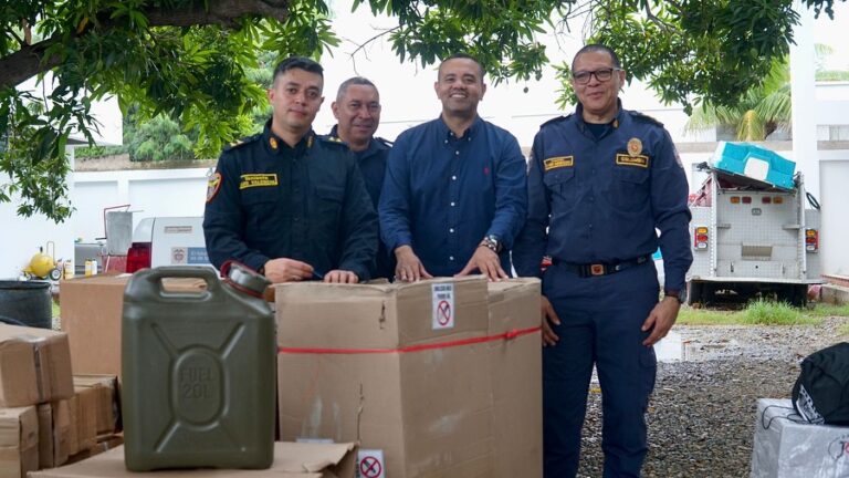 “Estos equipos permitirán a los bomberos del territorio mejorar su capacidad de respuesta ante emergencias”: Misael Velásquez Granadillo