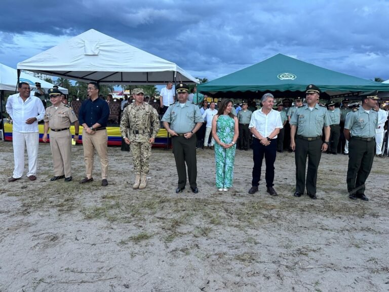 Fiscal General de la Nación, Luz Adriana Camargo, estuvo en La Guajira y participó en evento de conmemoración de los 133 años de la Policía