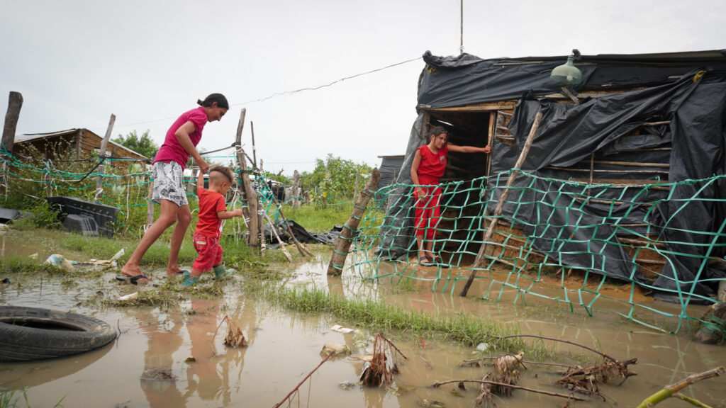 ONG llama a los colombianos a ayudar a más tres mil familias afectadas por la ola invernal en La Guajira