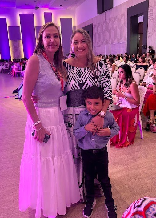 Con Catalina Escobar, Presidenta de la Fundación Juanfe e ícono del emprendimiento social en Colombia.