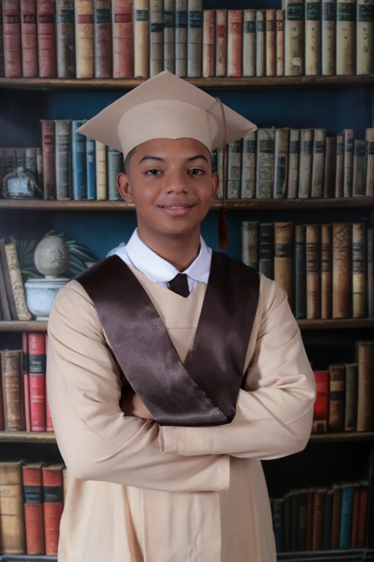 Oscar Emiro Mendoza Gamez, Estudiante de la Institución Educativa El Carmelo de San Juan del Cesar con mayor puntaje Pruebas Saber, durante este año.