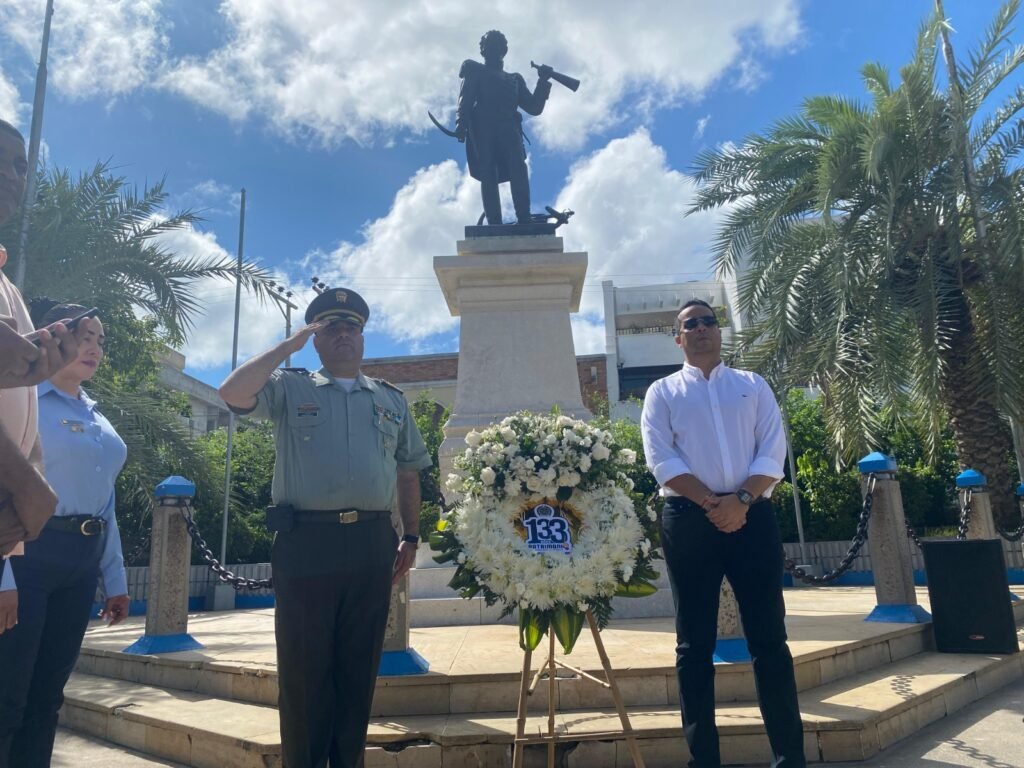Gobernador Jairo Aguilar participó de eventos en conmemoración del centésimo trigésimo tercer aniversario de la Policía Nacional