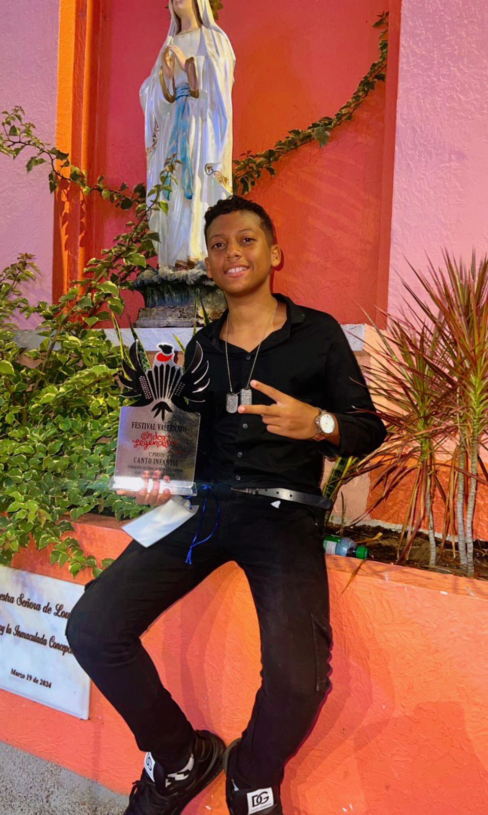 Niño guajiro José Francisco de Armas López triunfa en el Festival del Cóndor Legendario