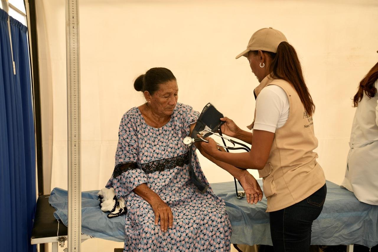 Alcaldía de Riohacha llegó a Villa Fátima con servicios de salud