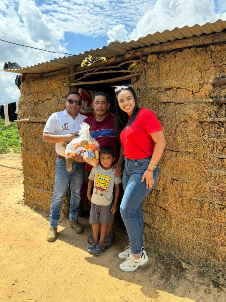 Movimiento Indígena Nación Wayuu lleva ayudas humanitarias a comunidades damnificadas por la ola invernal