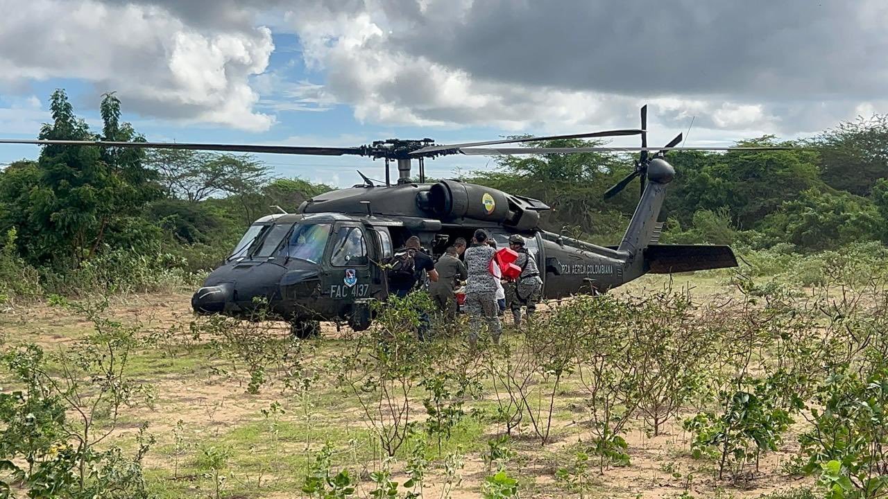 Siete fueron los indígenas wayuu evacuados por la Fuerza Aérea en la Alta Guajira