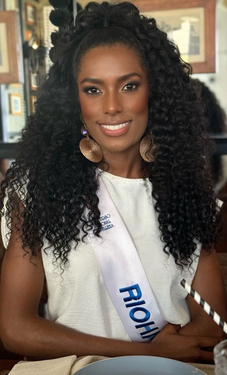 Olga María Álvarez Campuzano, Srta. Riohacha.