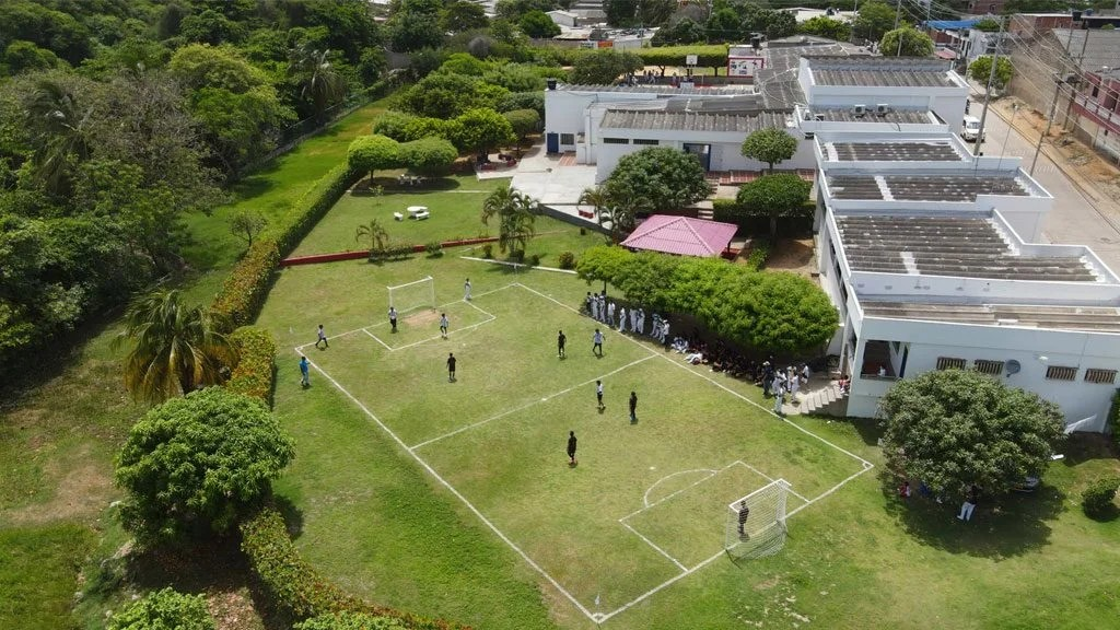 Colegio Sara de Deluque de Riohacha logró ocupar puesto 57 entre más 14 mil colegios del país por resultados en pruebas Saber