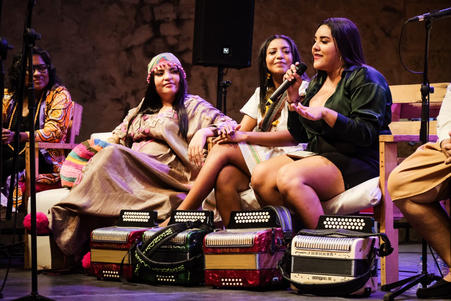 Evas & Adanes destaca en el mercado cultural del Caribe con el foro concierto “La Mujer en el Vallenato”