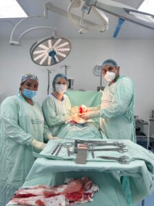 Equipo médico del hospital Nuestra Señora de los Remedios realizó exitosa operación de retiro de un tumor gigante