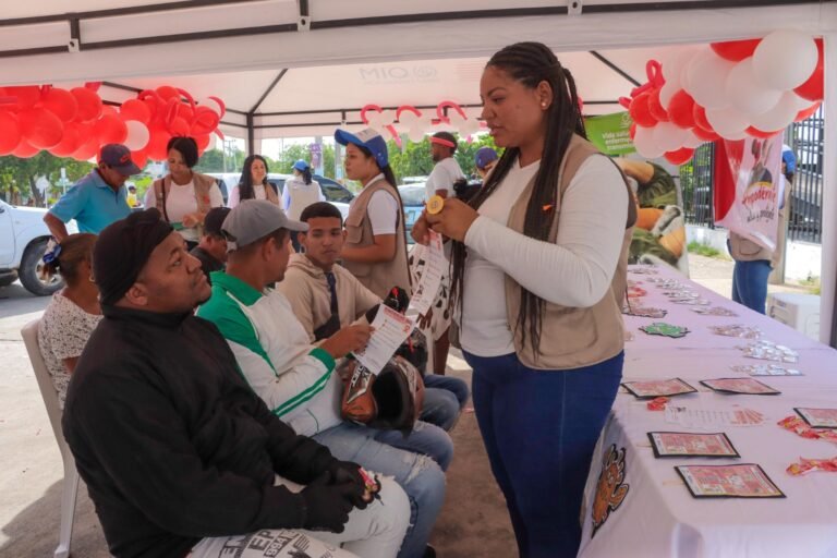 Alcaldía de Riohacha realizó jornada de tamizaje en conmemoración del Día Mundial del VIH/SIDA