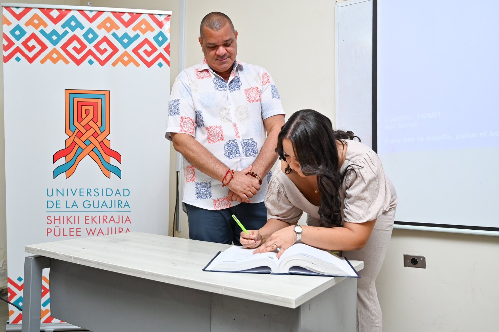 Ángela Nadiena Moreno Pinto asumió como directora de la Oficina de Admisiones, Registro y Control Académico de Uniguajira