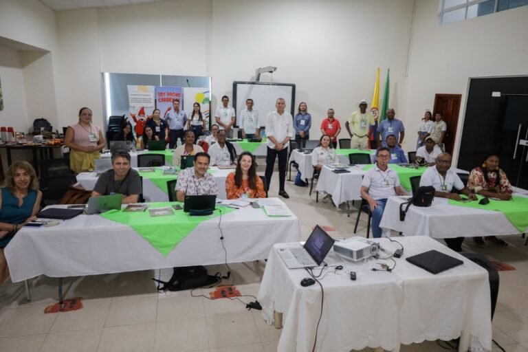 Director general de Corpoguajira, Samuel Lanao, instaló Taller Nacional de Manglares