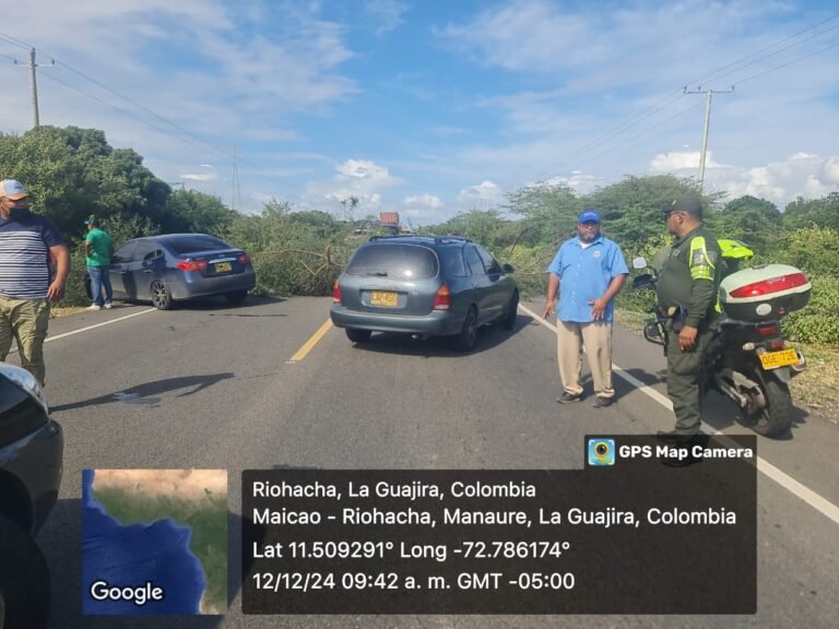 Bloqueo en la vía Riohacha-Maicao por daños en transformador eléctrico