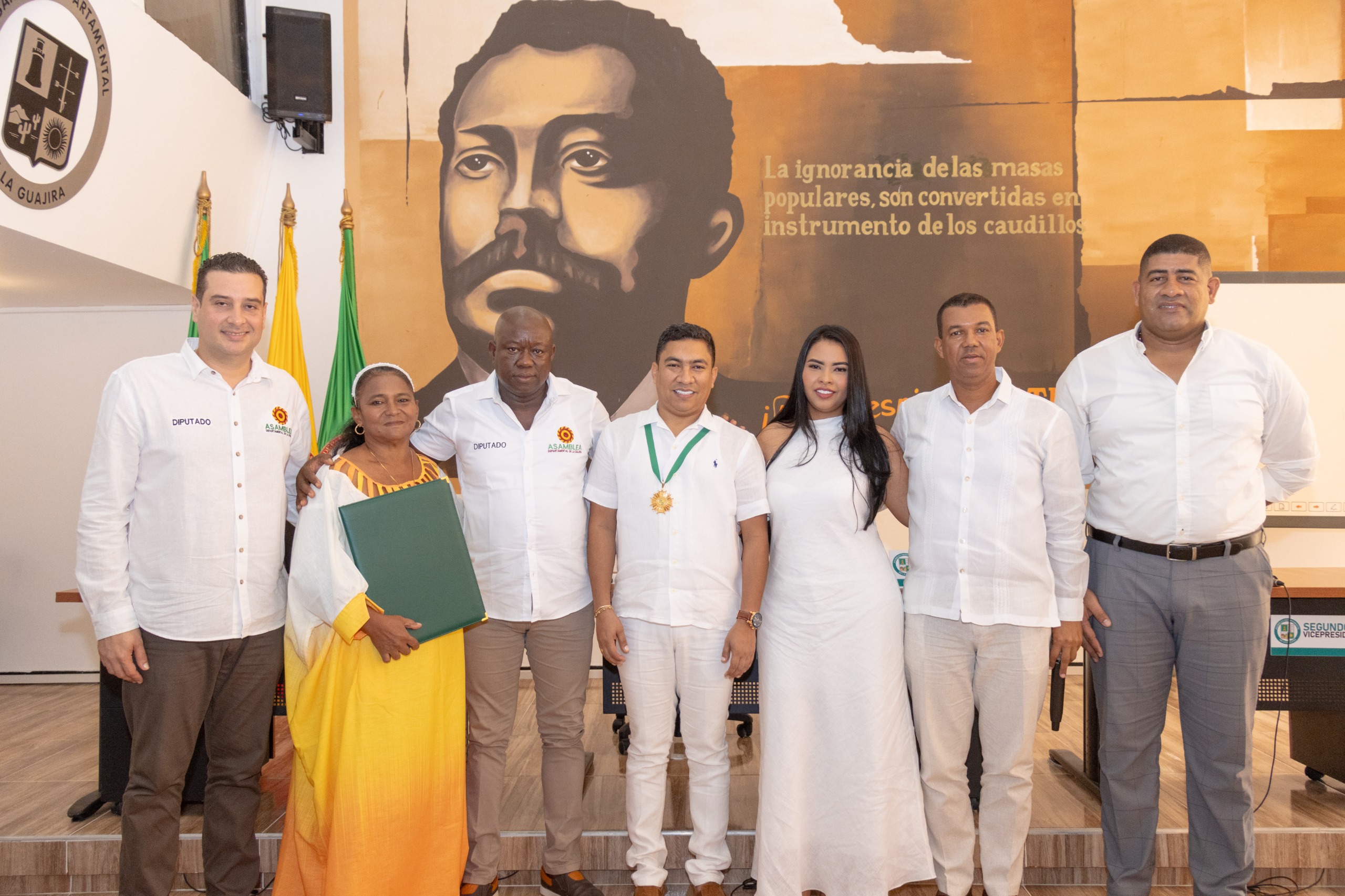 Asamblea Departamental y Concejo de Manaure entregan reconocimientos a Juan Palmezano por su aporte a la salud