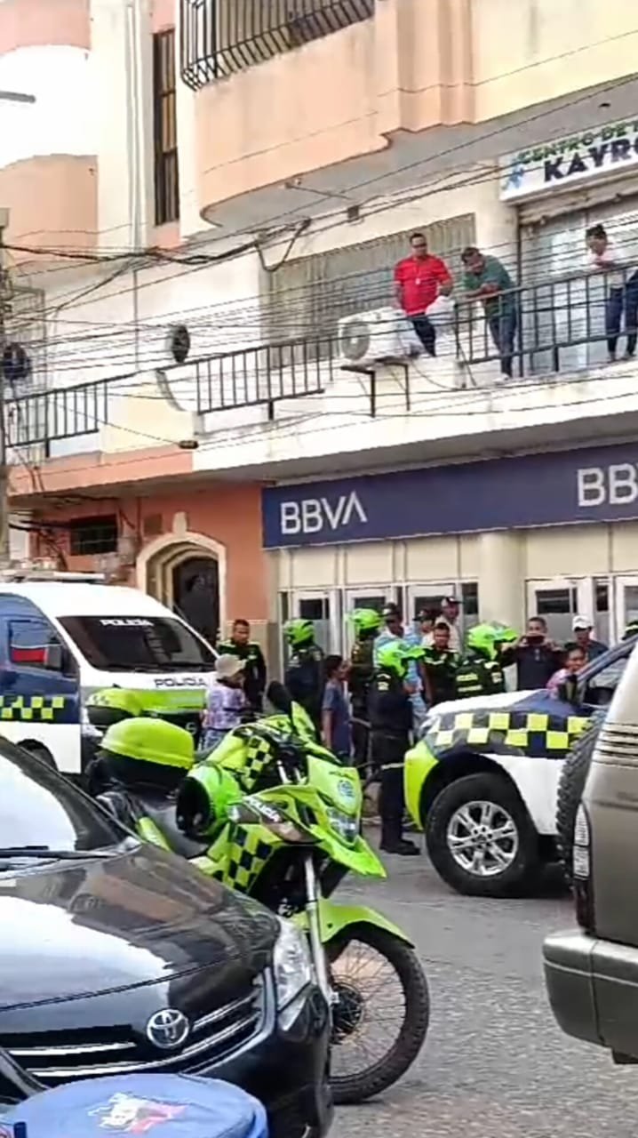 Mujer herida en la cabeza durante asalto al BBVA en Maicao