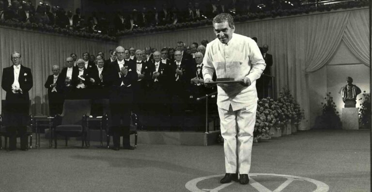 Día memorable para Gabo al recibir el Premio Nobel de Literatura