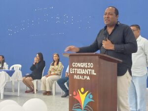 Con reconocimiento a estudiantes y docentes destacados cerró actividades académicas el Liceo Nacional Almirante Padilla