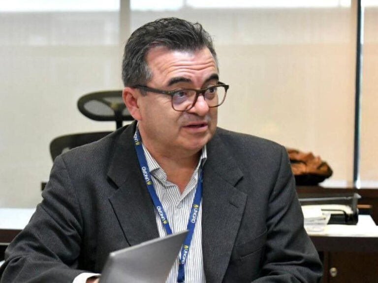 Olmedo López, inhabilitado por la Procuraduría General de la Nación.