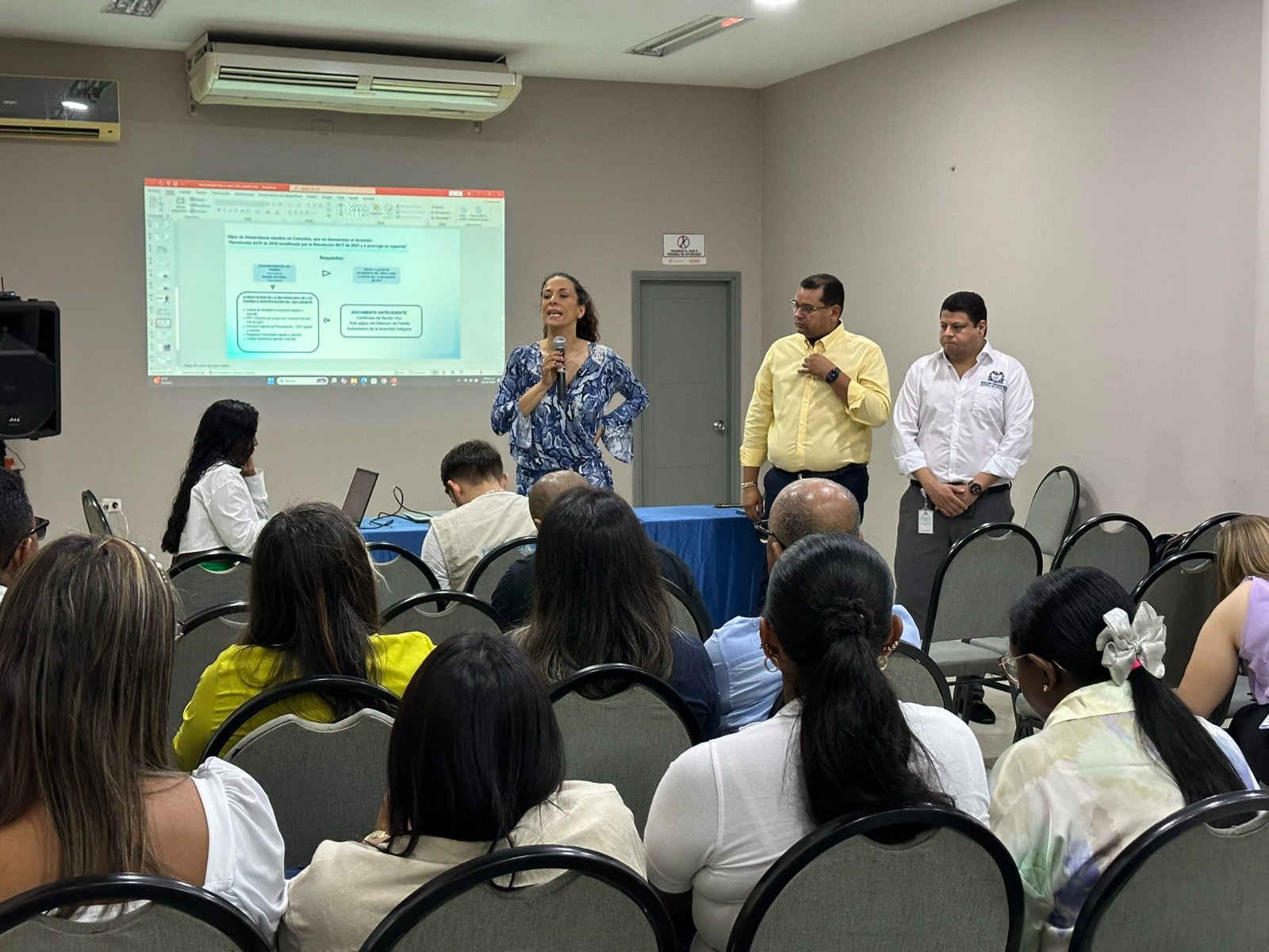 Registraduría capacitó a 45 servidores públicos de la entidad en el departamento de La Guajira