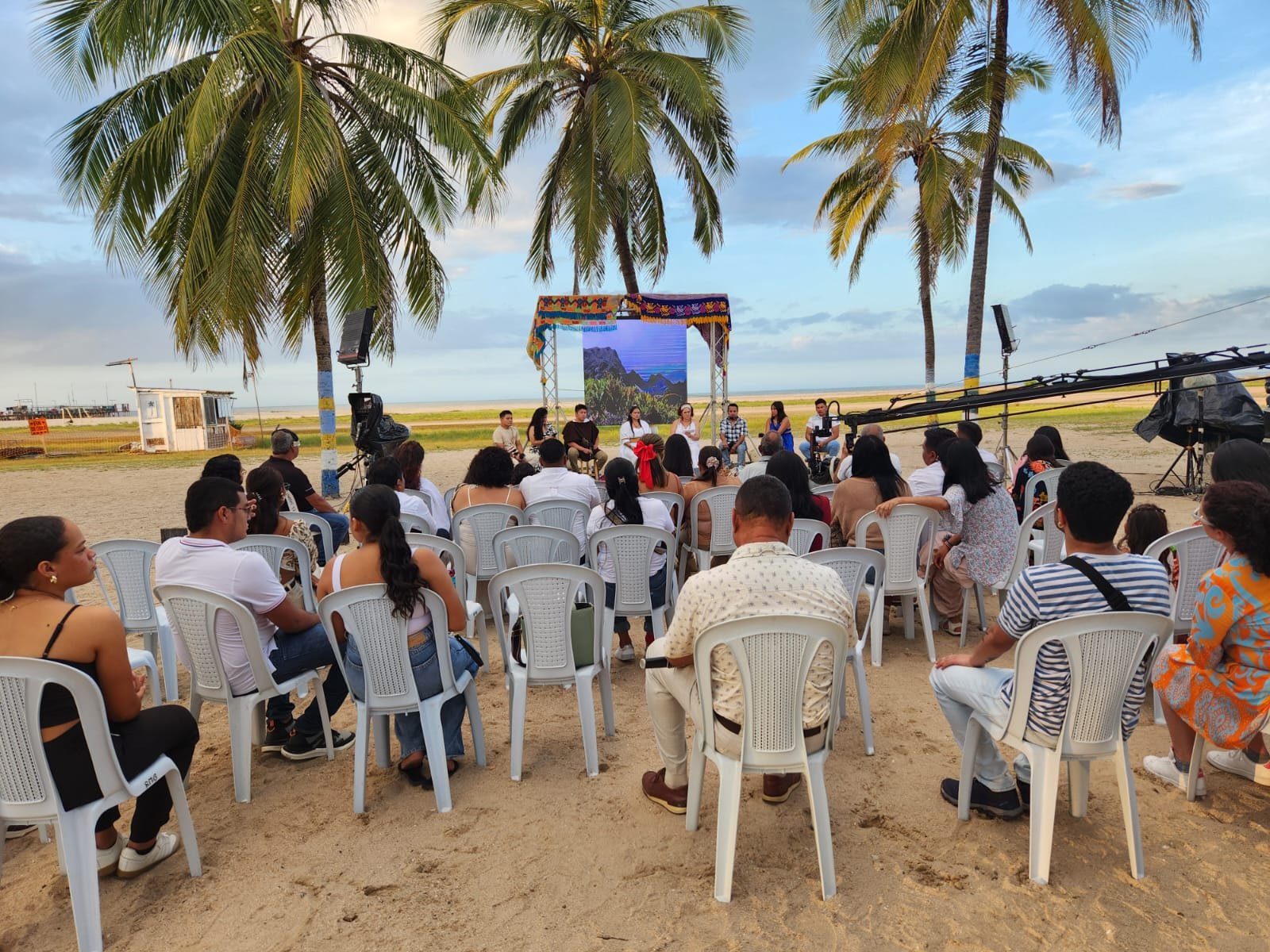 Con brisa, sol y lluvia Wayuu de Riohacha fue presentada la sexta temporada de la serie de televisión ‘El Buen Vivir’