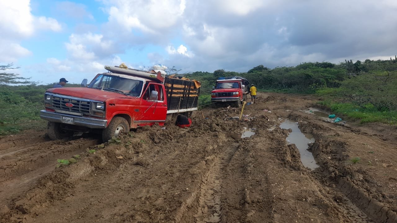 Misión  Humanitaria Akalii>ja: 270 toneladas de alimentos se entregaron a las comunidades de la Alta Guajira