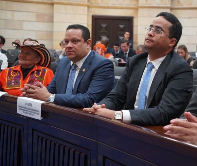 Jorge Cerchar, representante a la Cámara por La Guajira junto al gobernador de La Guajira, Jairo Aguilar.