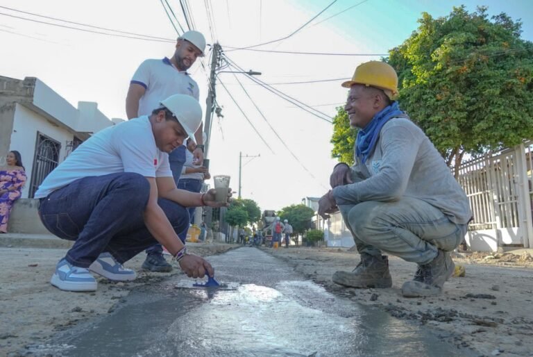 “Con el reemplazo de 100 mil metros lineales de tuberías estamos mejorando el servicio de agua potable en Riohacha”: Alcalde Genaro Redondo