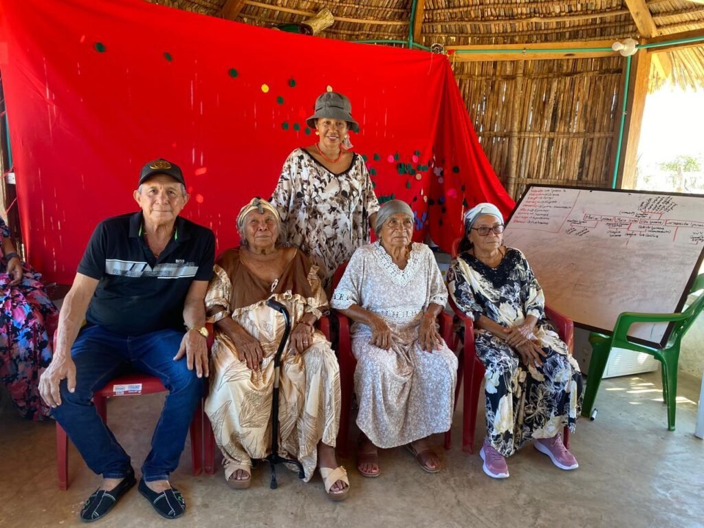 Mujeres Wayuu organizan plan de trabajo para mitigar los efectos de la crisis climática