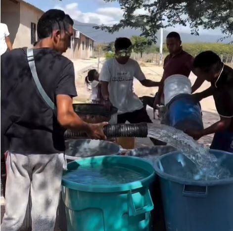 Alcaldía de San Juan del Cesar atendió petición de habitantes de Los Rosales para tener acceso al agua potable