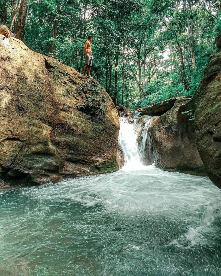 Pozo Azul, lugar turístico de El Plan, corregimiento del municipio de La Jagua del Pilar