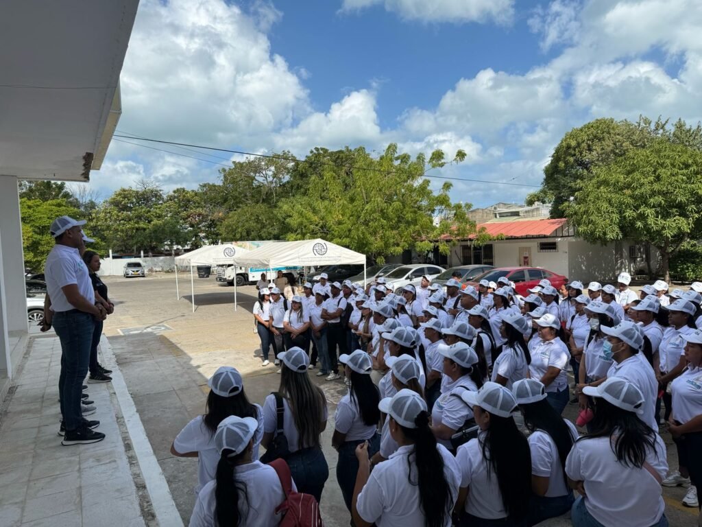 Gerente Cristian Brito Quintero pide a ediles y líderes que permitan y se adelante la estrategia de los equipos básicos en los sectores de Riohacha