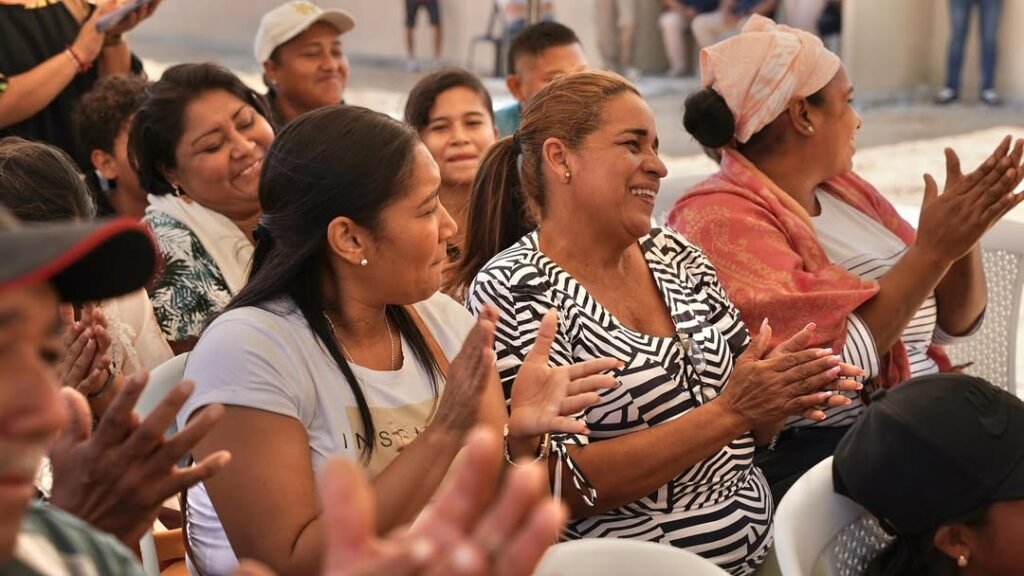 Gobernador Jairo Aguilar entregó 58 viviendas del proyecto Jietka Wayuu en Manaure