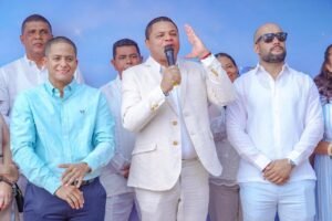 Alcalde Genaro Redondo destaca el civismo y fervor religioso durante las fiestas patronales en Riohacha