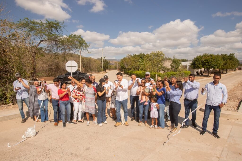 Alcalde de Barrancas inaugura pavimento hidráulico en Pozohondo: una obra que transforma la calidad de vida de la comunidad