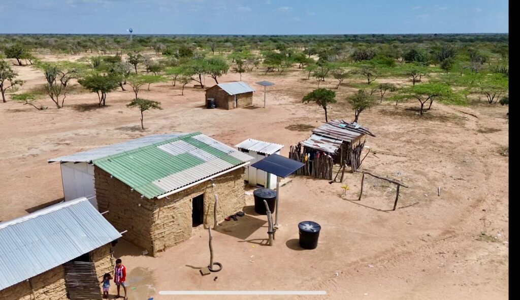 160 comunidades indígenas de Manaure ahora cuentan con energía eléctrica gracias a un proyecto de energía fotovoltaica